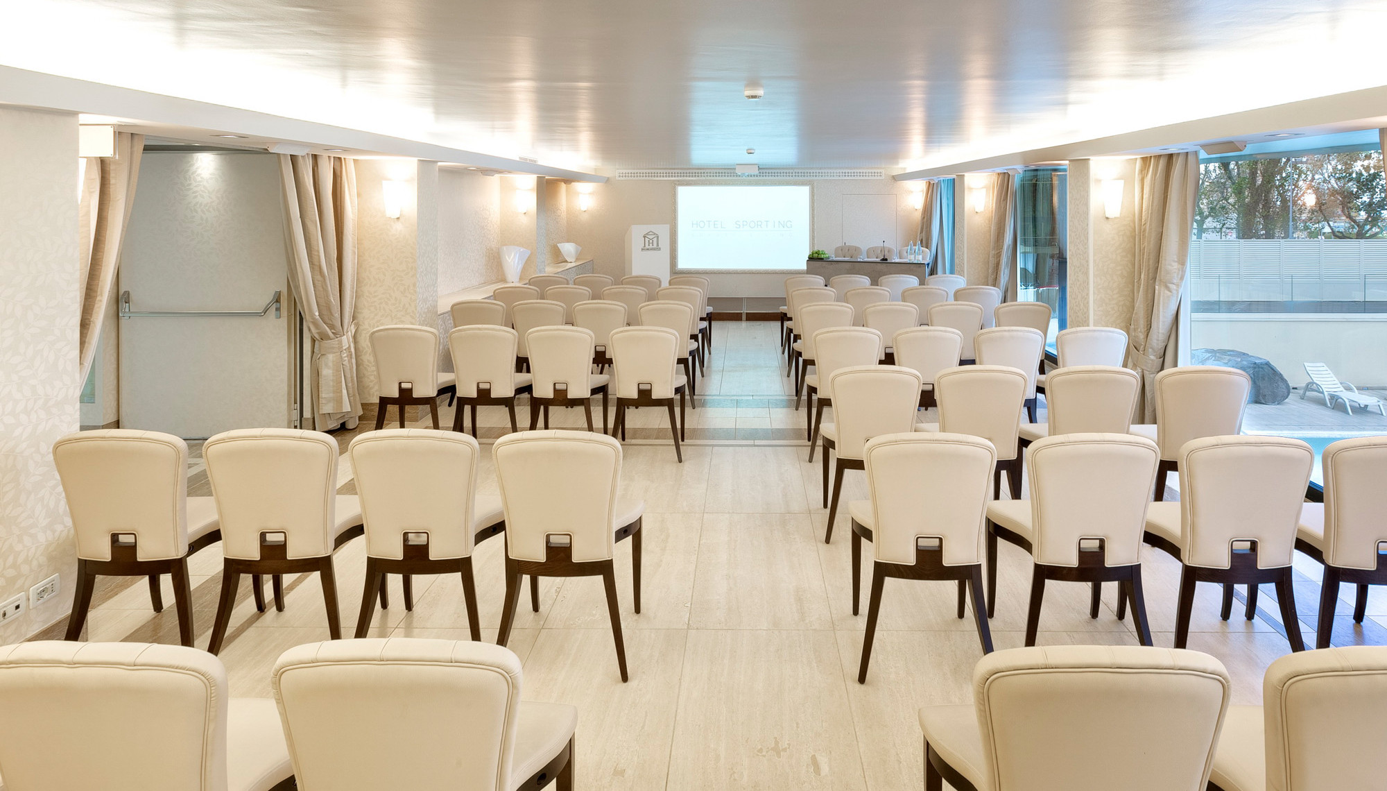 media.Slide_Sala_Diamante_4Hotel_Sporting_Rimini