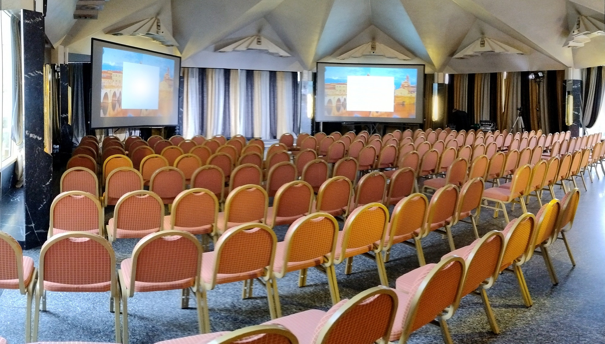 media.quarzo due schermi