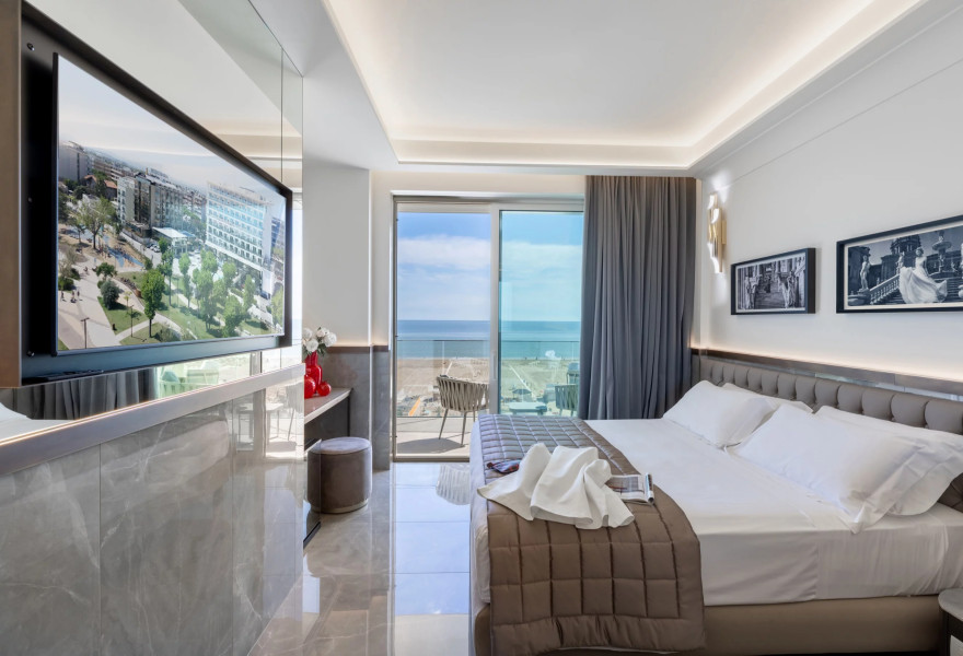 media.tv executive 2