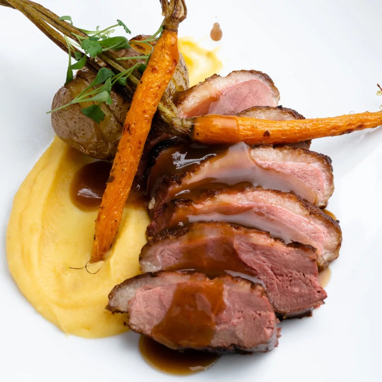 media.hotel-sporting-rimini-colazione-di-lavoro-menu-carne-servito