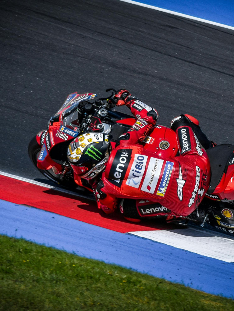 media.offerta motogp hotel sporting rimini 4 stelle